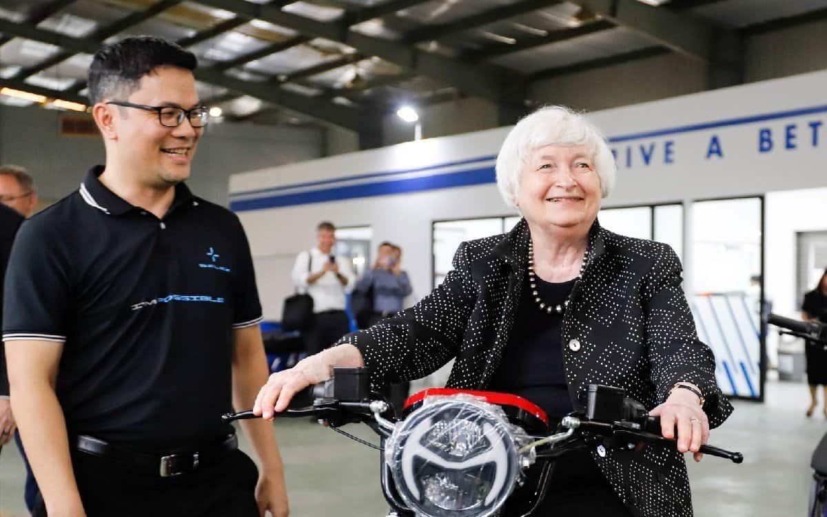 Yellen's trip underlines rise of Vietnam as China factory hedge