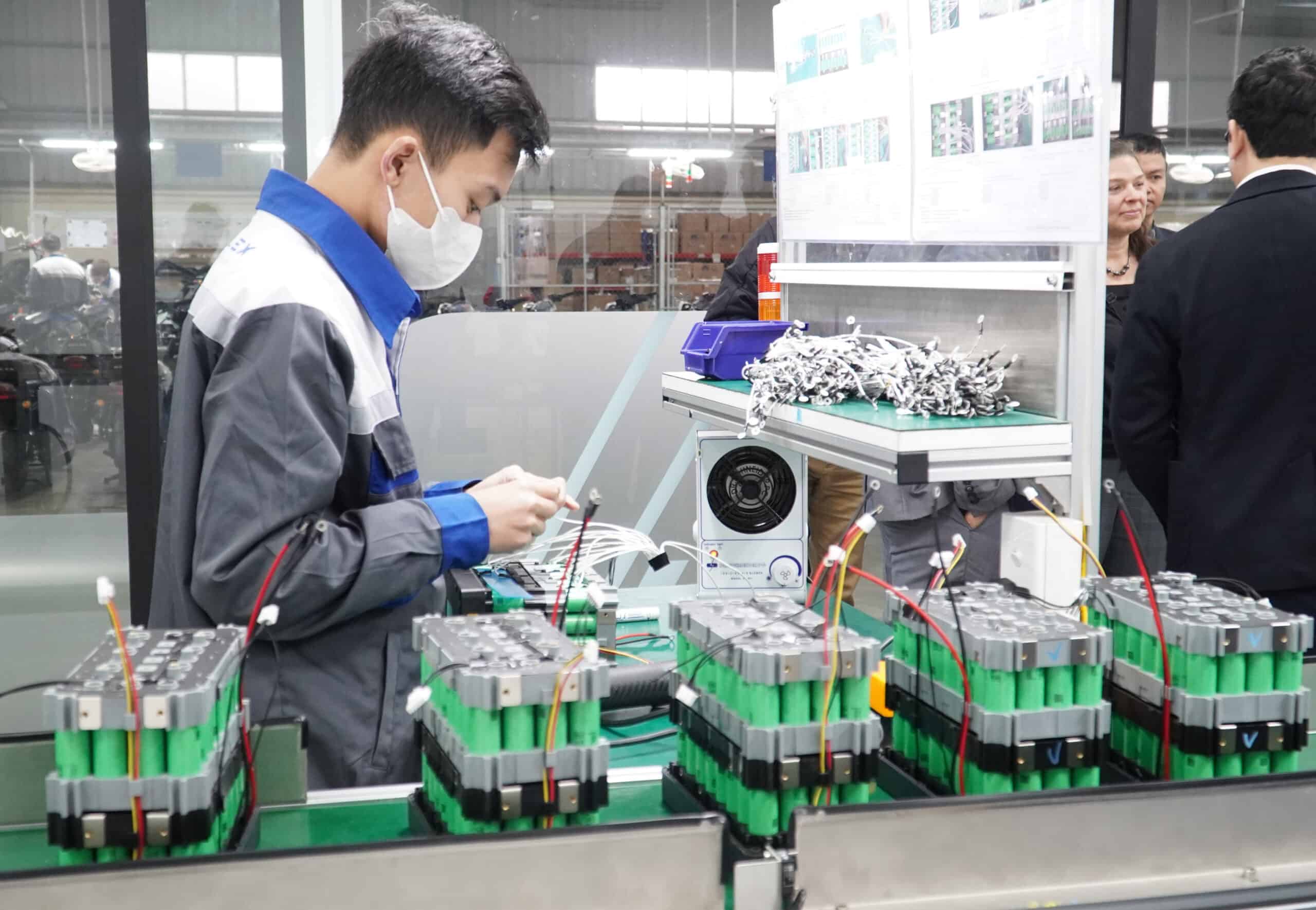 Selex Motors and Polyplastics: Join Forces To Advance Electric Two-Wheeler Battery Covers
