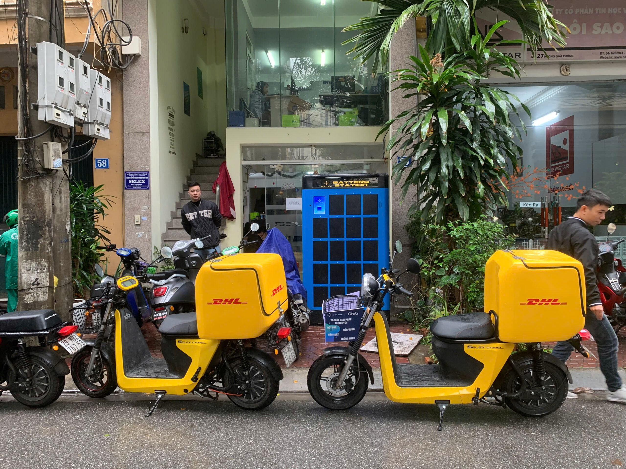 SELEX CAMEL 1 CHIẾN MÃ BỀN BỈ CỦA TÀI XẾ GIAO VẬN VIỆT