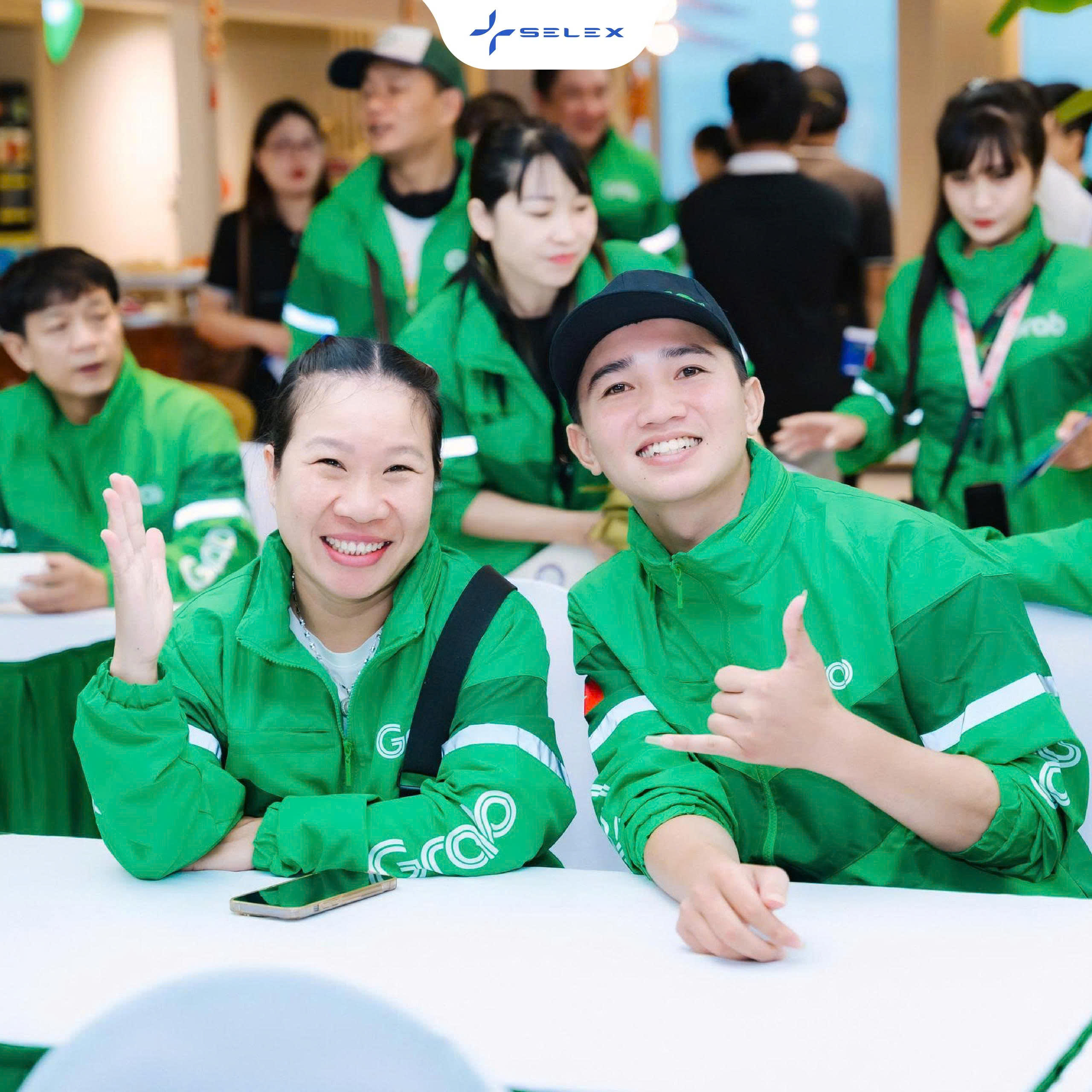 Selex Motors &#038; Grab Việt Nam chính thức ký kết hợp tác chiến lược Chuyển đổi 3.000 tài xế công nghệ sang xe máy điện