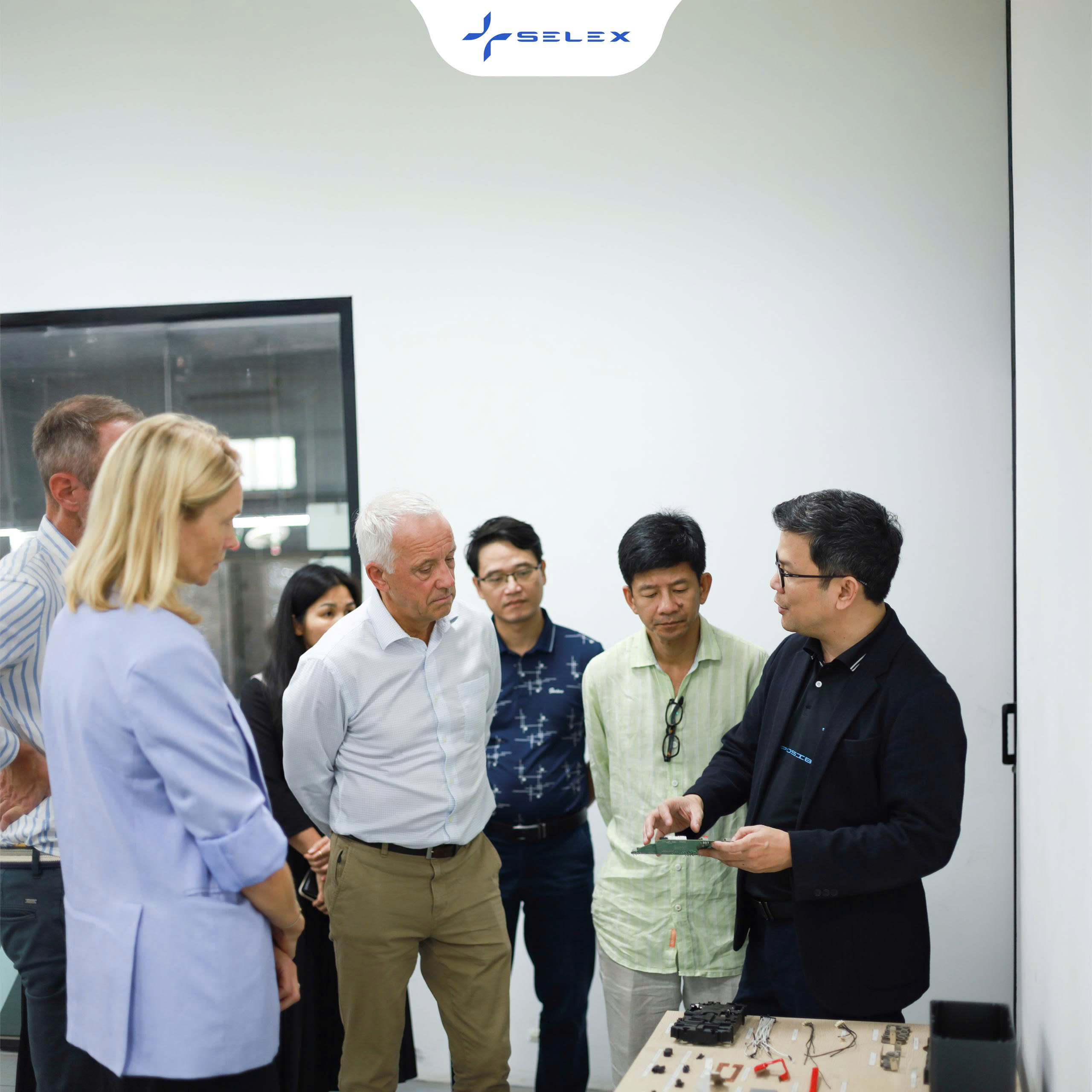 Selex x Interhands: Khi công nghệ xanh chạm đến những phận đời mưu sinh